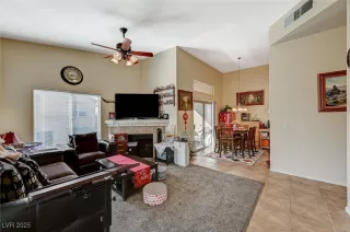 Photo #2: 2728426 Listing 