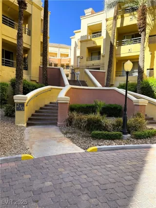 Photo #1: 2728451 Listing 