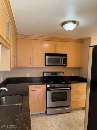 Photo #3: 2728451 Listing 