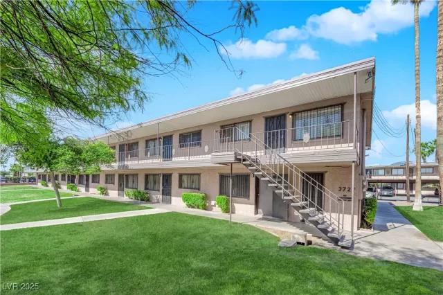 MLS: 2728454 Condo For Sale