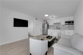 Photo #6: 2728454 Listing 