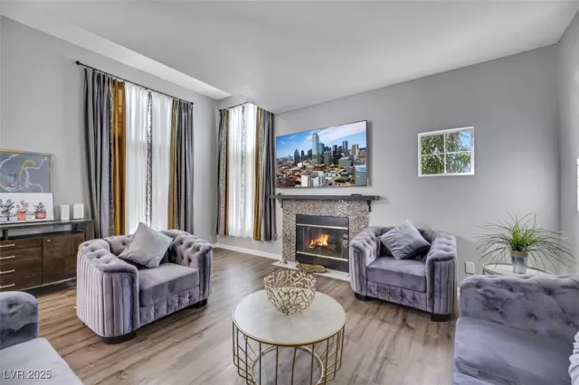 MLS: 2728455 Condo For Sale