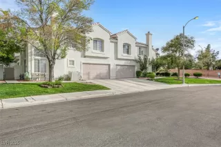 Photo #2: 2728455 Listing