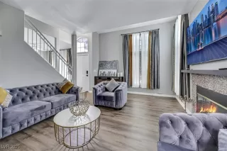 Photo #4: 2728455 Listing