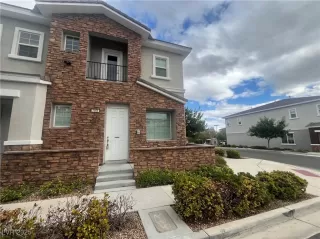 Photo #1: 2728476 Listing 