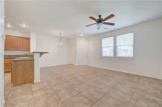 Photo #6: 2728484 Listing