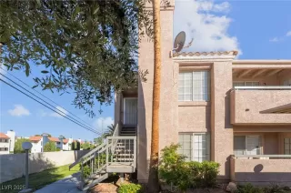 Photo #1: 2728506 Listing