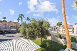 Photo #5: 2728506 Listing