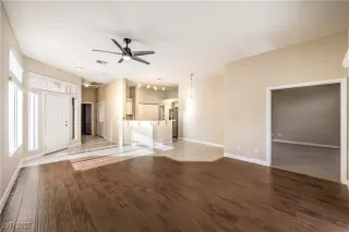 Photo #6: 2728512 Listing 