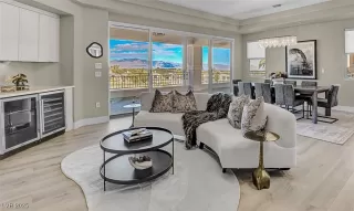 Photo #2: 2728526 Listing 