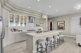 Photo #6: 2728526 Listing 