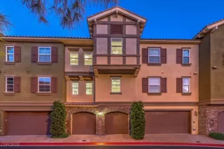 Photo #4: 2728533 Listing