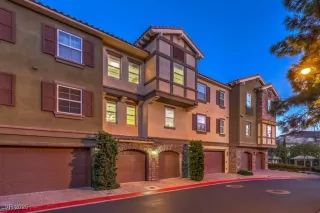 Photo #5: 2728533 Listing