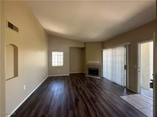 Photo #1: 2728544 Listing 