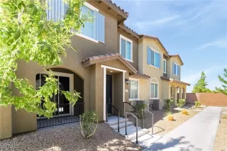 Photo #1: 2728554 Listing