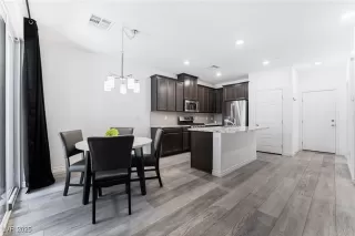 Photo #5: 2728554 Listing