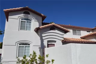 Photo #1: 2728560 Listing