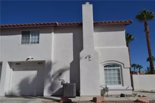 Photo #2: 2728560 Listing