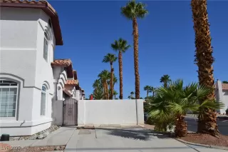 Photo #3: 2728560 Listing