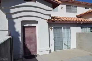 Photo #4: 2728560 Listing