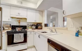 Photo #6: 2728661 Listing 