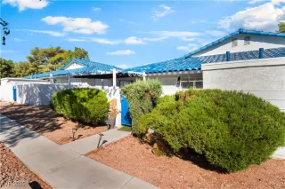 Photo #4: 2728700 Listing 