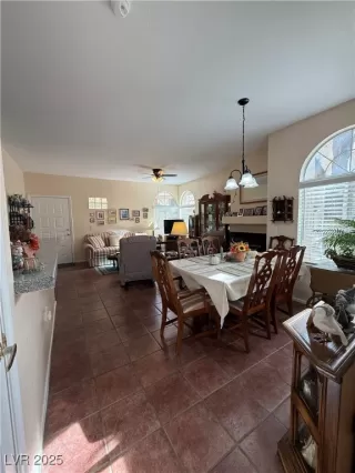 Photo #4: 2728701 Listing 