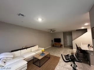 Photo #3: 2728708 Listing 