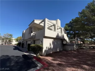 Photo #2: 2728739 Listing 