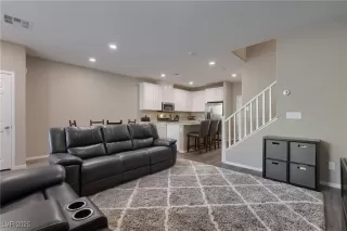 Photo #6: 2728743 Listing 