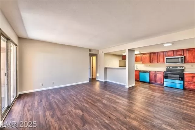 MLS: 2728747 Condo For Sale