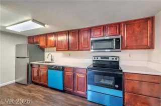 Photo #1: 2728747 Listing 