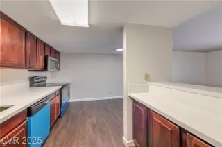 Photo #2: 2728747 Listing 