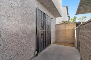 Photo #2: 2728767 Listing 