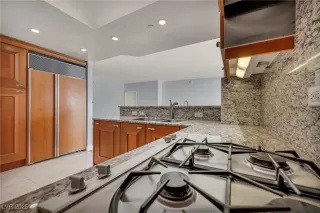 Photo #6: 2728806 Listing