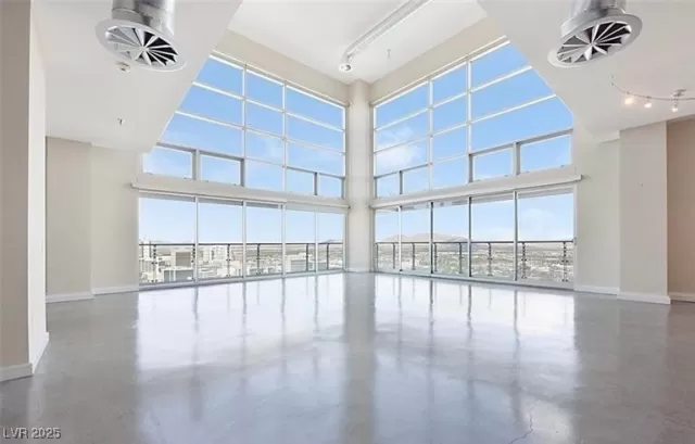 MLS: 2728815 Condo For Sale