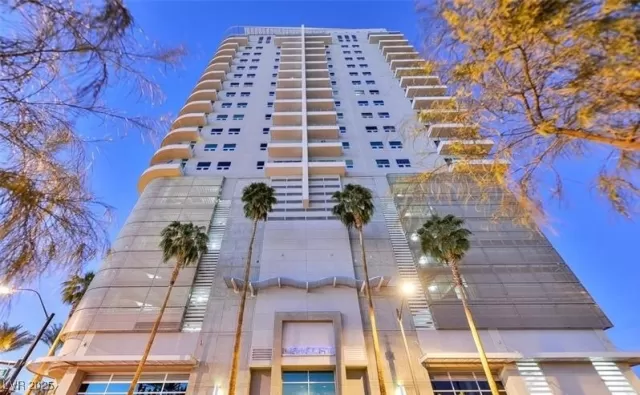 MLS: 2728826 Condo For Sale