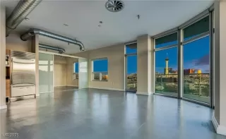 Photo #6: 2728826 Listing 