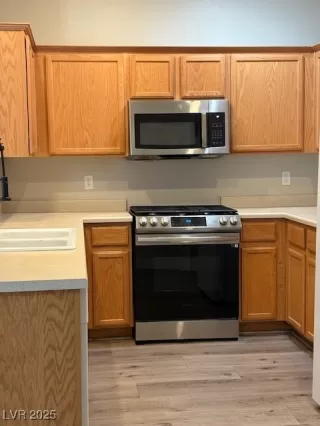 Photo #6: 2728841 Listing