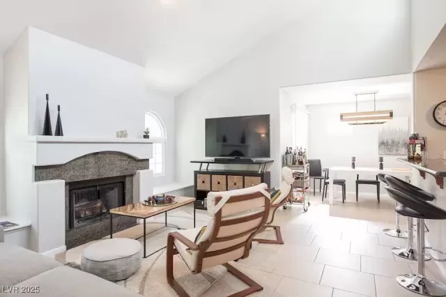 MLS: 2728842 Condo For Sale