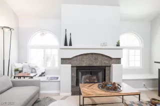 Photo #1: 2728842 Listing 