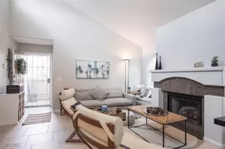 Photo #2: 2728842 Listing 