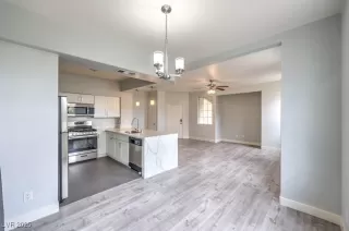 Photo #3: 2728868 Listing 