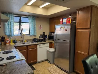 Photo #1: 2728881 Listing 