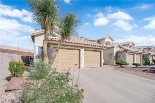 SUMMERHILLS Condos for Sale Browse active condo listings in SUMMERHILLS