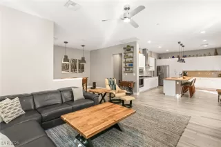 Photo #6: 2728898 Listing 