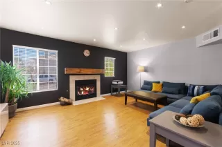 Photo #1: 2728925 Listing