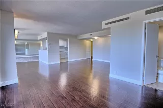 Photo #4: 2728934 Listing 