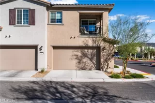 Photo #3: 2728953 Listing