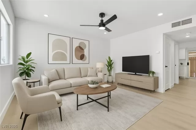 MLS: 2728962 Condo For Sale